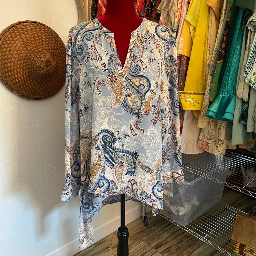 ChicoTop Size 2X High Low Blue & Tan Beauty!